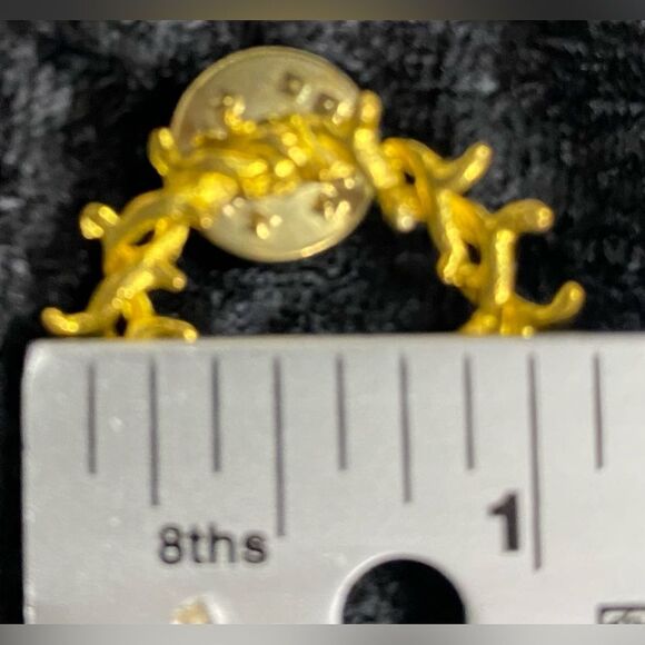 Vintage Crown of Thorns Lapel Pin Brooch Christian Jesus Symbol of Faith Belief - Picture 5 of 5